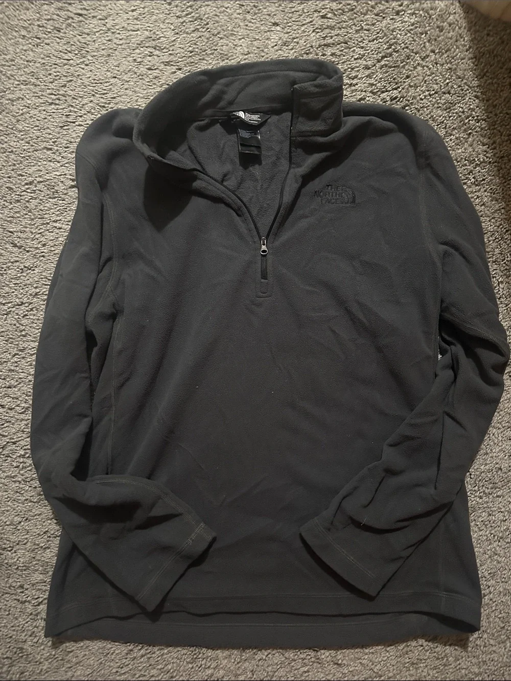 The North Face Men’s Black Quarter-Zip Fleece Pullover
